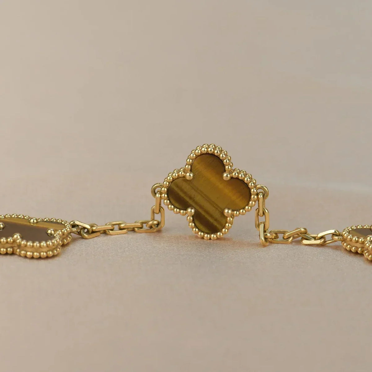 [Elara jewelsry ] CLOVER 5 MOTIFS TIGER EYE BRACELET COLLECTION