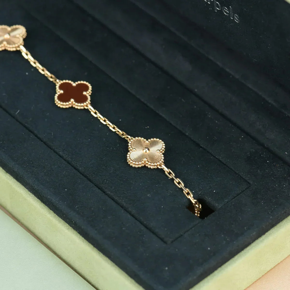 [Elara jewelsry ] CLOVER 5 MOTIF RED CORNELIAN BRACELET COLLECTION