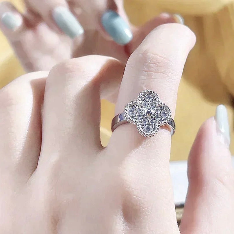 [Elara jewelsry ]CLOVER DIAMOND RING