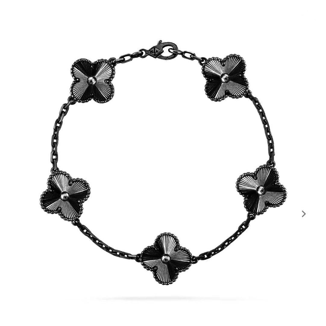 [Elara jewelsry ]CLOVER 5 MOTIF BLACK BRACELET