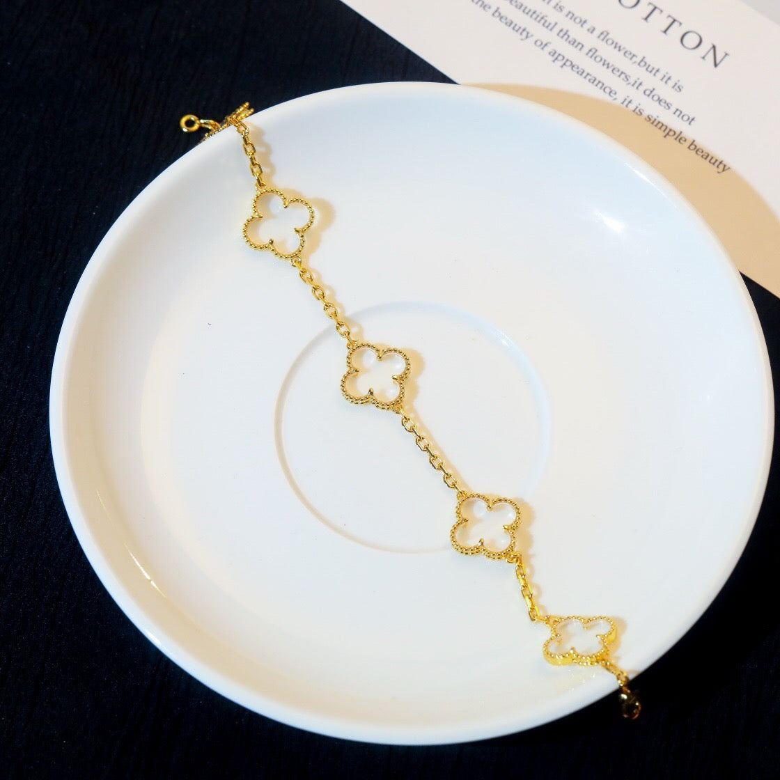 [Elara jewelsry ]CLOVER 5 MOTIF ROCK CRYSTAL BRACELET