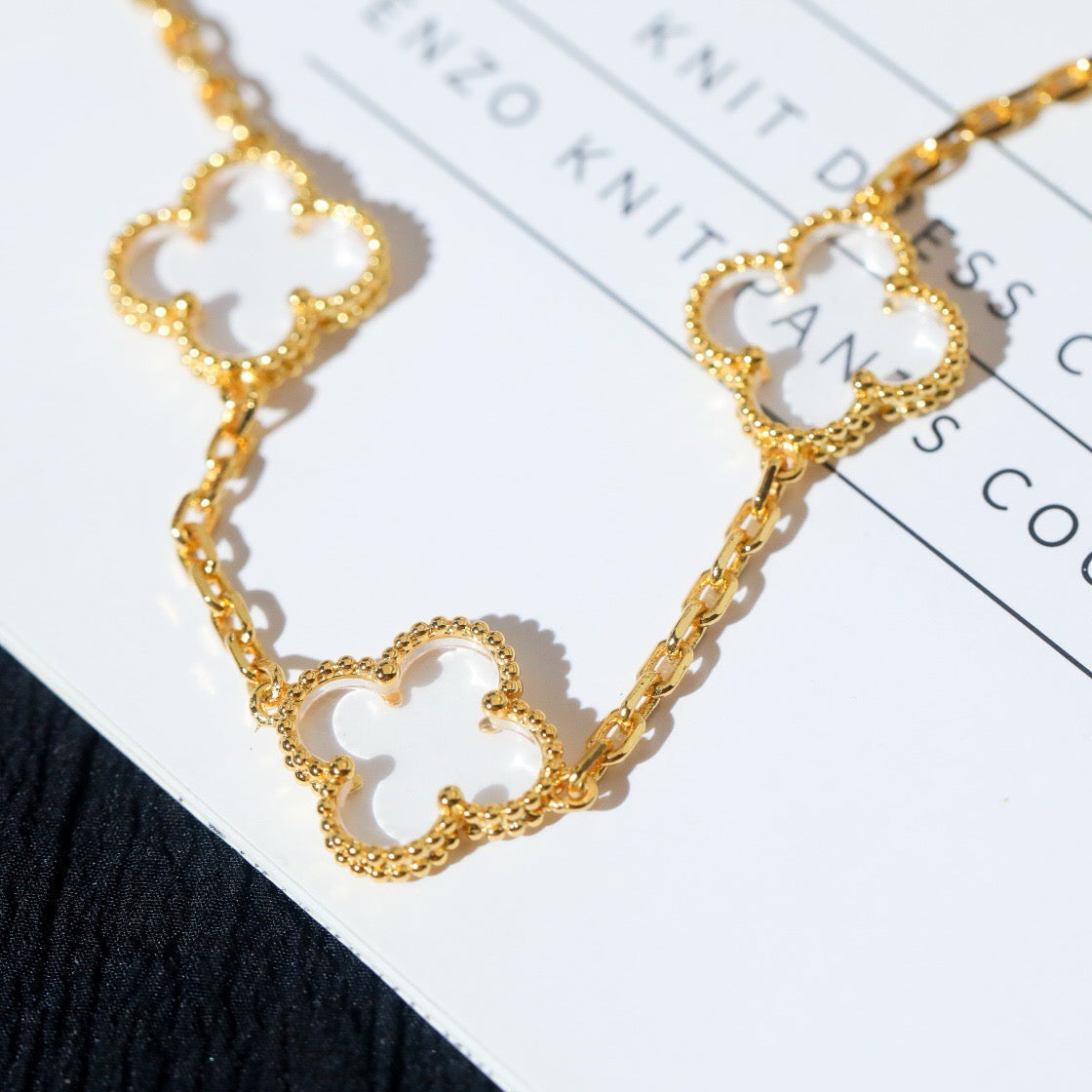 [Elara jewelsry ]CLOVER 5 MOTIF ROCK CRYSTAL BRACELET