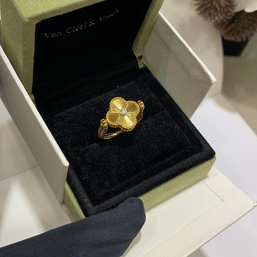 [Elara jewelsry ]CLOVER RIVERSIBLE BLUE AGATE RING
