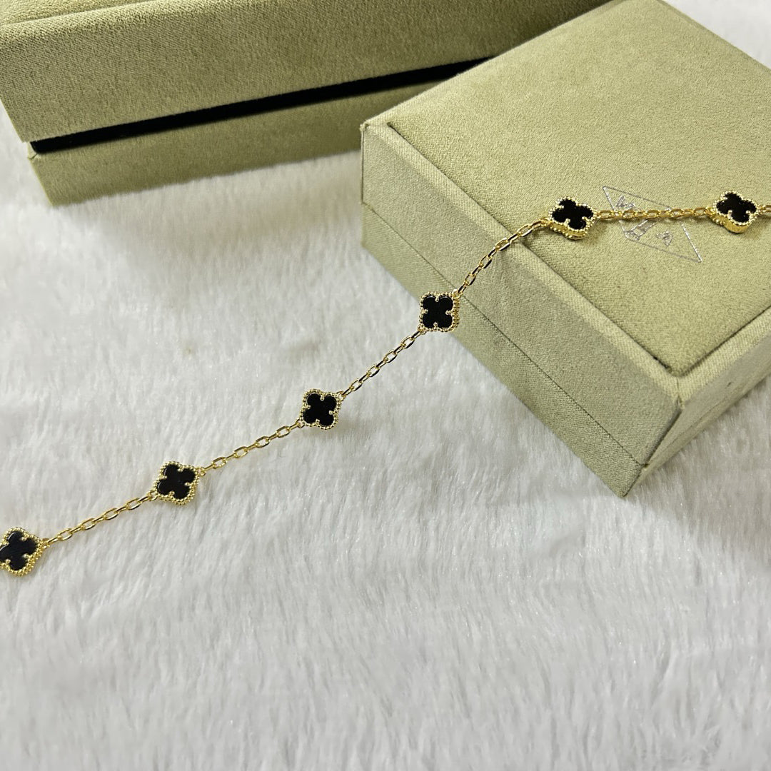 [Elara jewelsry ]CLOVER 6 MOTIF  ONYXS BRACELET