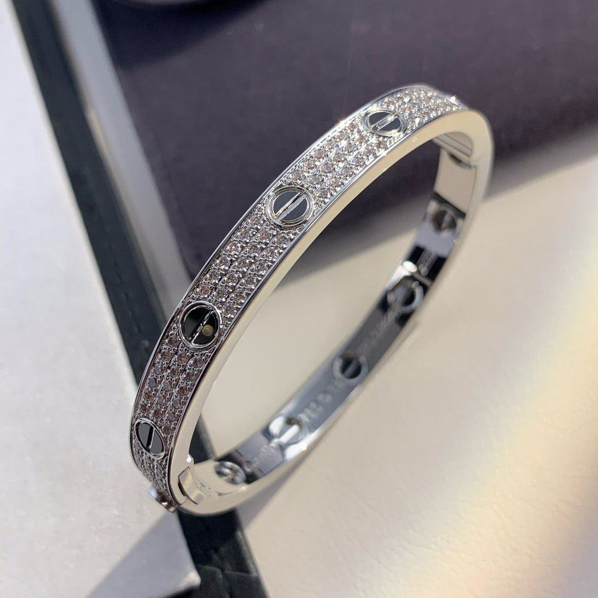 [Elara jewelsry ]LOVE BRACELET 6.1MM DIAMOND-PAVED CERAMIC