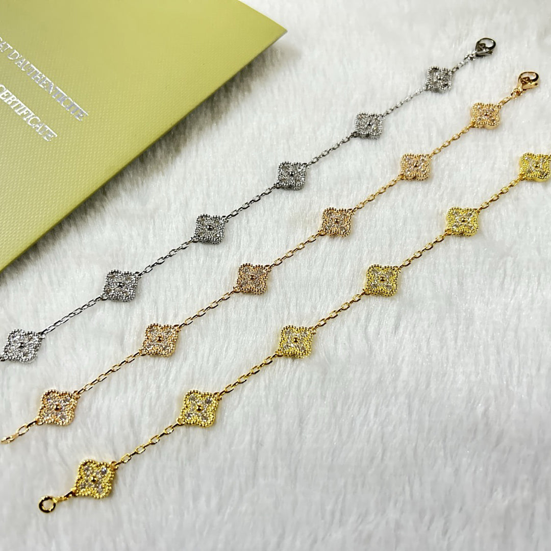 [Elara jewelsry ]CLOVER 6 MOTIF DIAMOND BRACELET