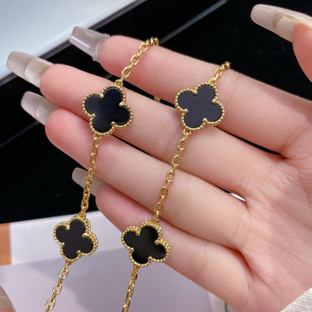 [Elara jewelsry ]CLOVER 10 MOTIFS ONYX NECKLACE
