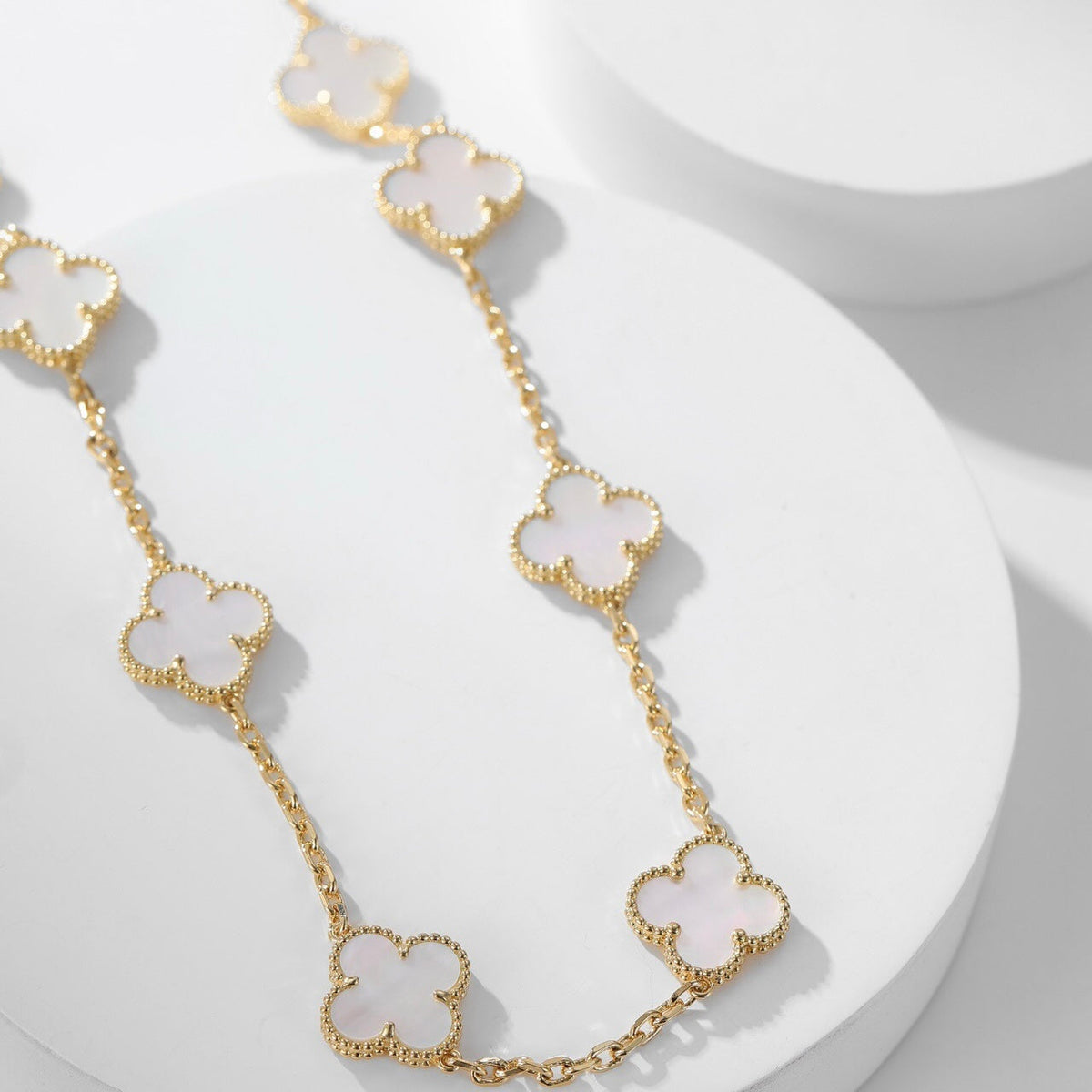 [Elara jewelsry ]CLOVER 10 MOTIFS WHITE MOTHER OF PEARL NECKLACE