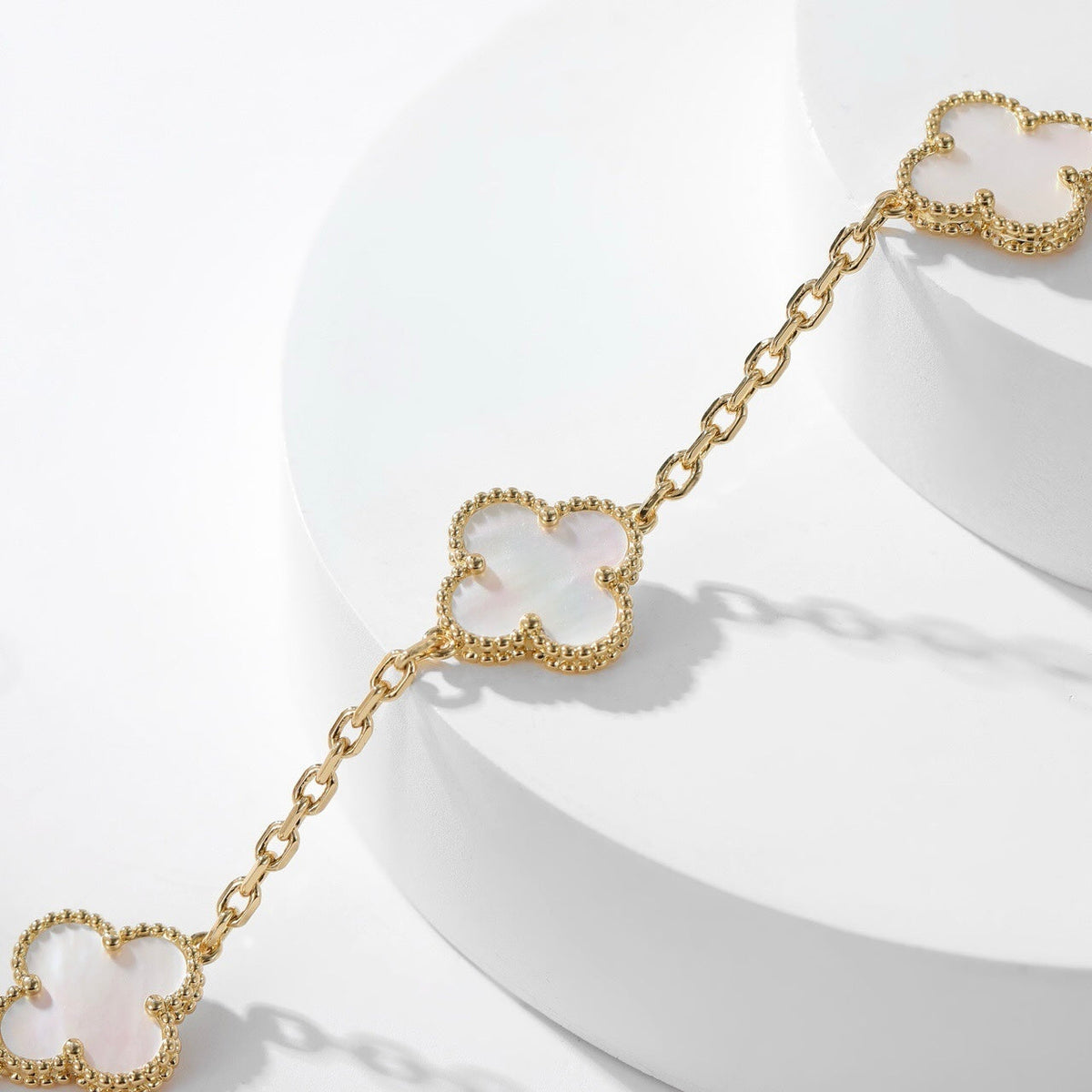 [Elara jewelsry ]CLOVER 10 MOTIFS WHITE MOTHER OF PEARL NECKLACE