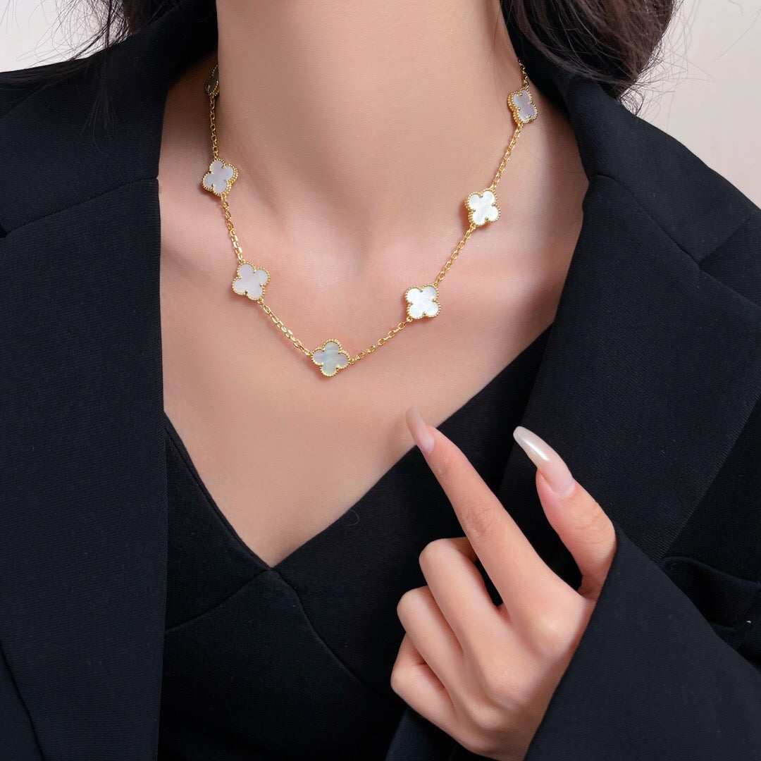 [Elara jewelsry ]CLOVER 10 MOTIFS WHITE MOTHER OF PEARL NECKLACE