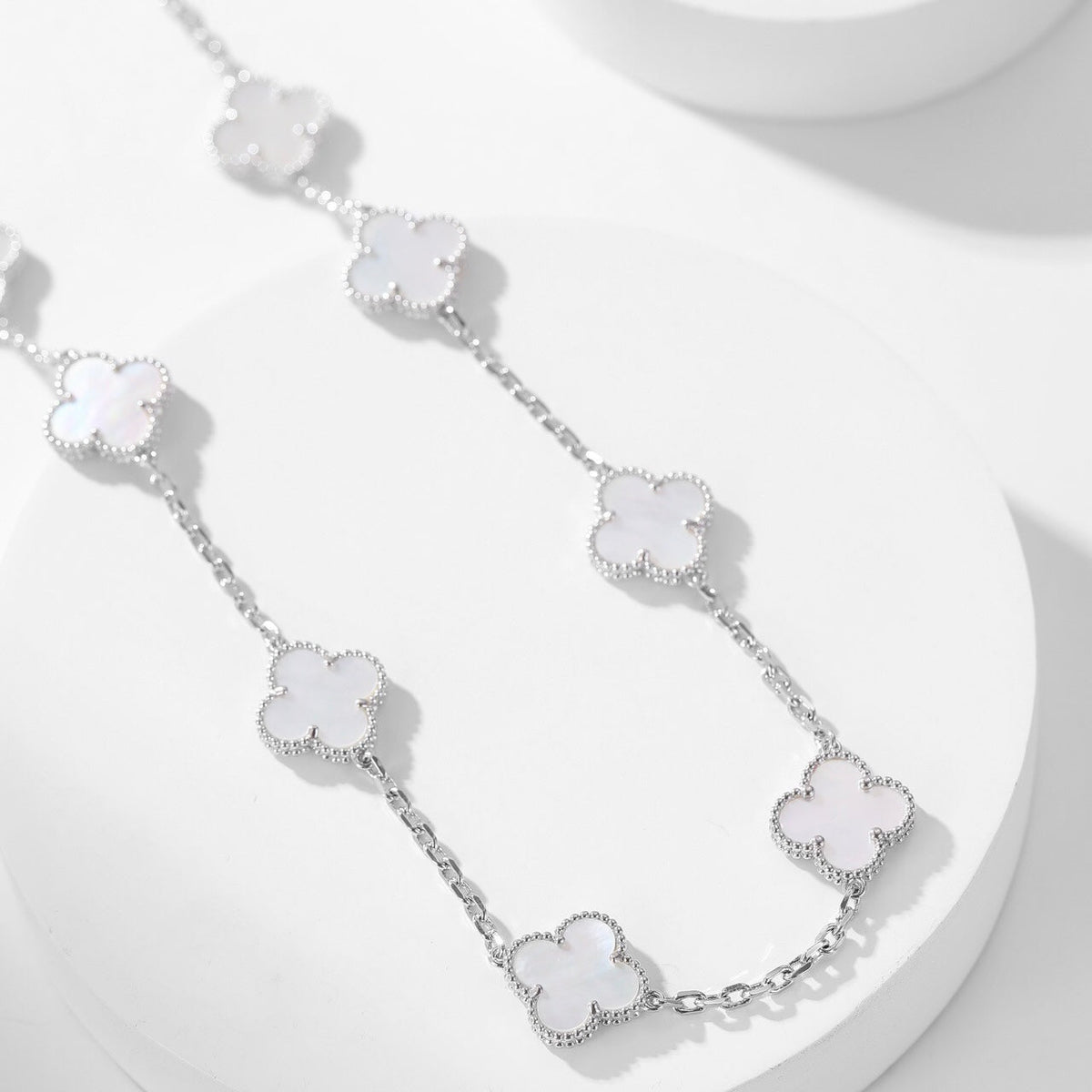 [Elara jewelsry ]CLOVER 10 MOTIFS WHITE MOTHER OF PEARL NECKLACE