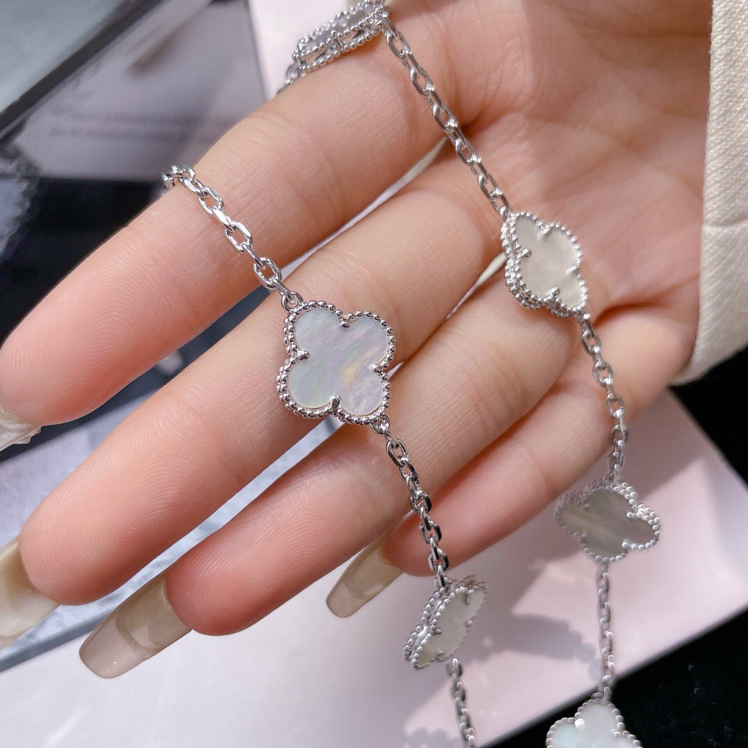 [Elara jewelsry ]CLOVER 10 MOTIFS WHITE MOTHER OF PEARL NECKLACE