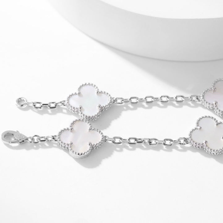 [Elara jewelsry ]CLOVER 10 MOTIFS WHITE MOTHER OF PEARL NECKLACE