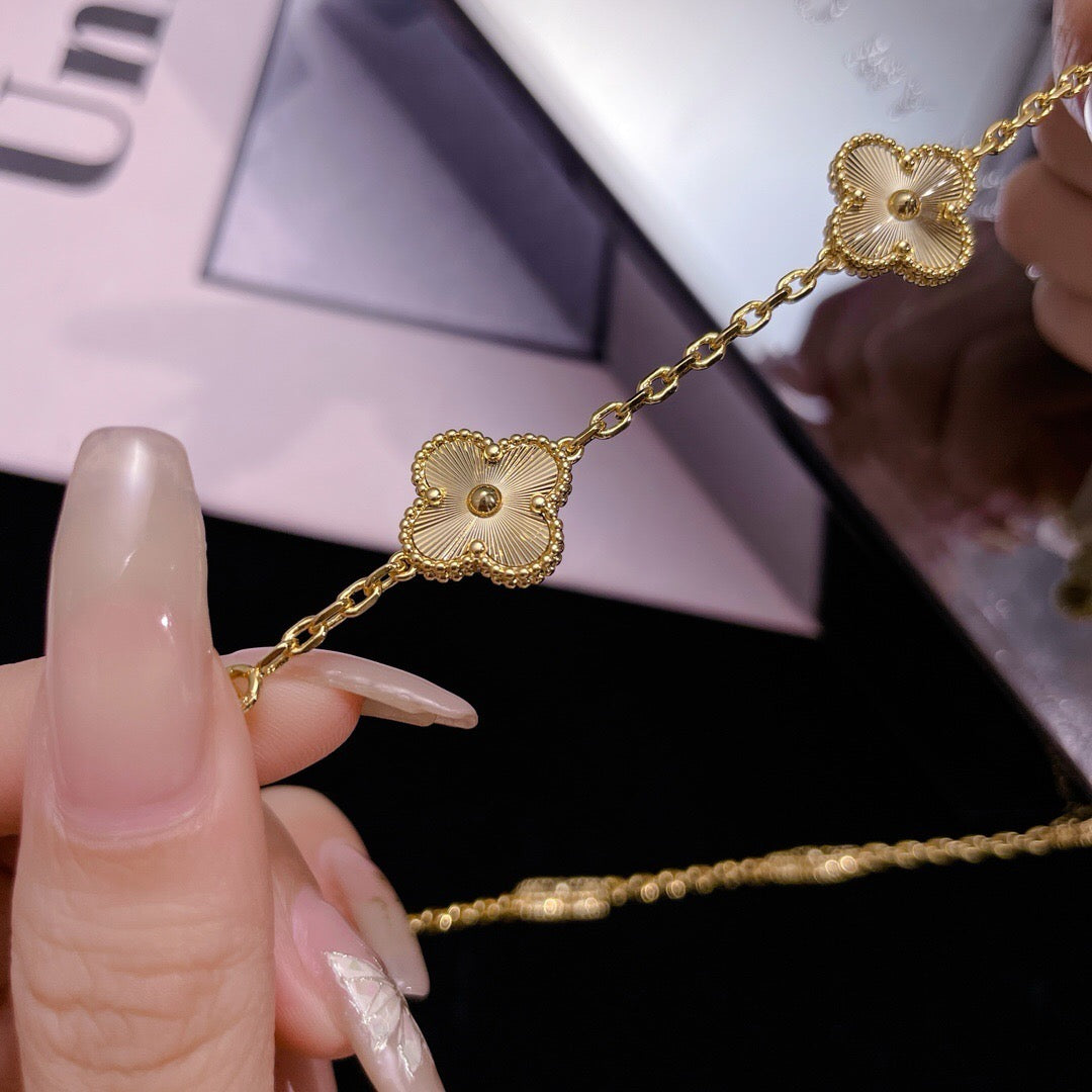 [Elara jewelsry ]CLOVER 10 MOTIFS LASER NECKLACE