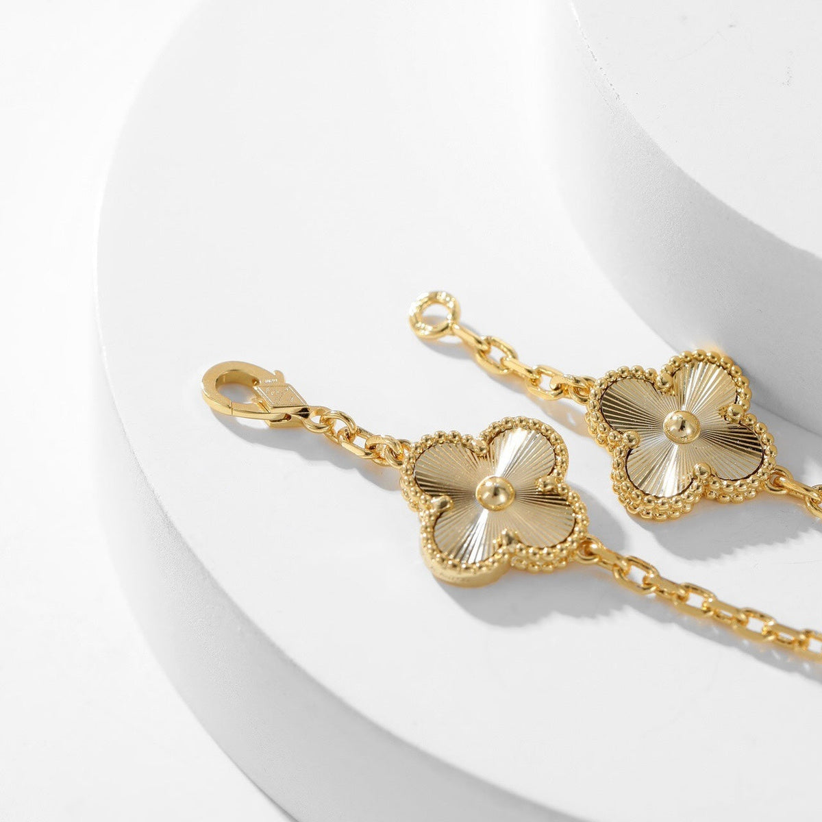 [Elara jewelsry ]CLOVER 10 MOTIFS LASER NECKLACE