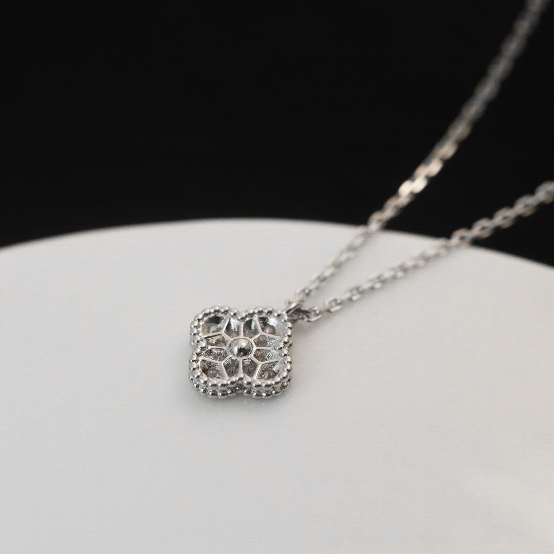 [Elara jewelsry ]CLOVER MINI 9.5MM PENDANT DIAMOND NECKLACE