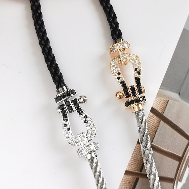 [Elara jewelsry ]FORCE LARGE HORSESHOE BLACK WHITE DIAMOND BRACELET ROSE GOLD