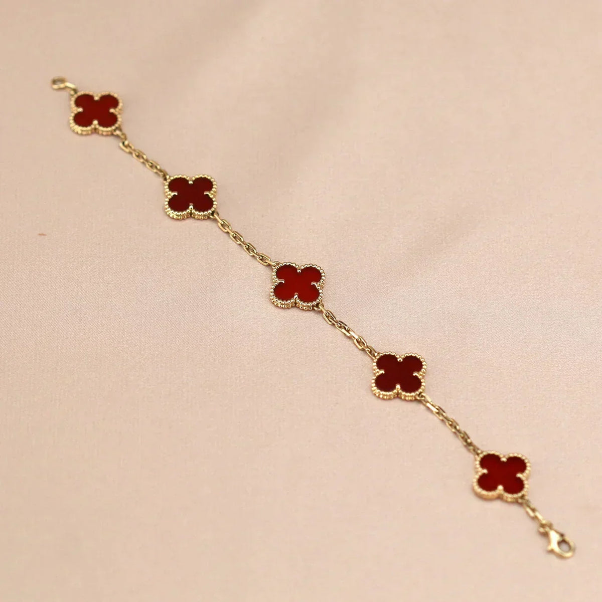 [Elara jewelsry ] CLOVER 5 MOTIF RED CORNELIAN BRACELET COLLECTION