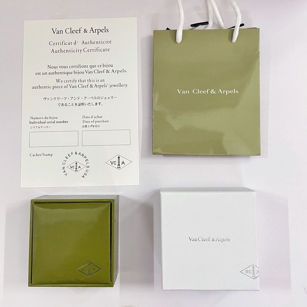 [Elara jewelsry ]VA CLOVER BRACELET NECKLACE RING BOX GIFT BAG