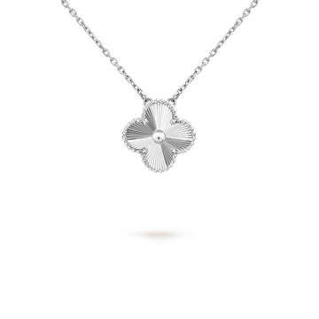 [Elara jewelsry ]CLOVER 15MM LASER NECKLACE SILVER