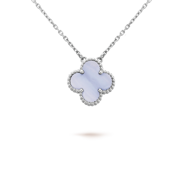 [Elara jewelsry ]CLOVER 15MM BLUE CHALCEDONY NECKLACE SILVER