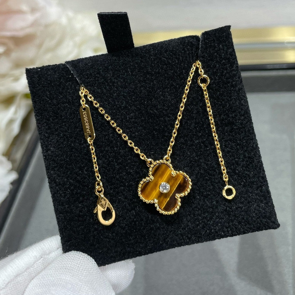 [Elara jewelsry ]CLOVER 15MM DIAMOND AND YELLOW TIGER'S EYE AGATE necklace