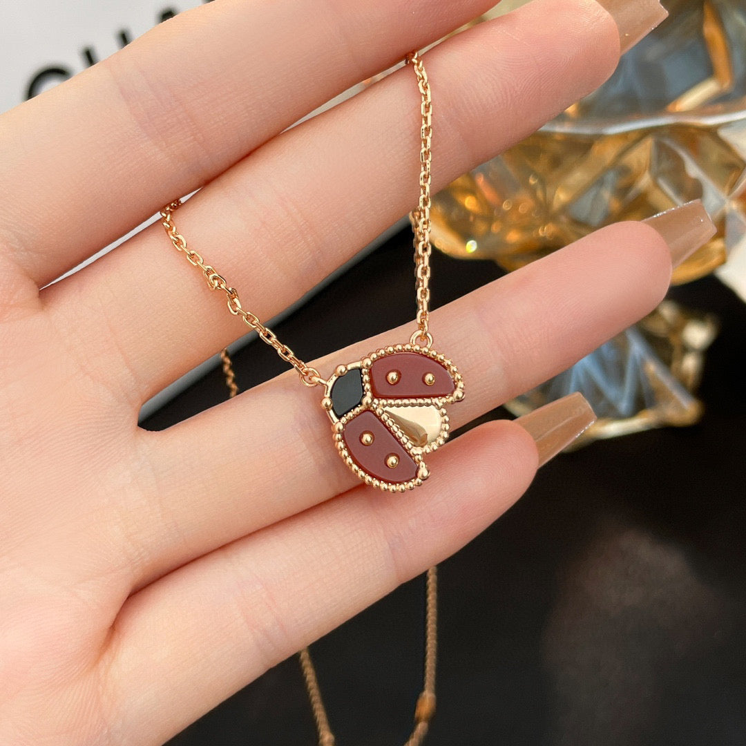 [Elara jewelsry ]LUCKY  CARNELIANS LADYBUG NECKLACE