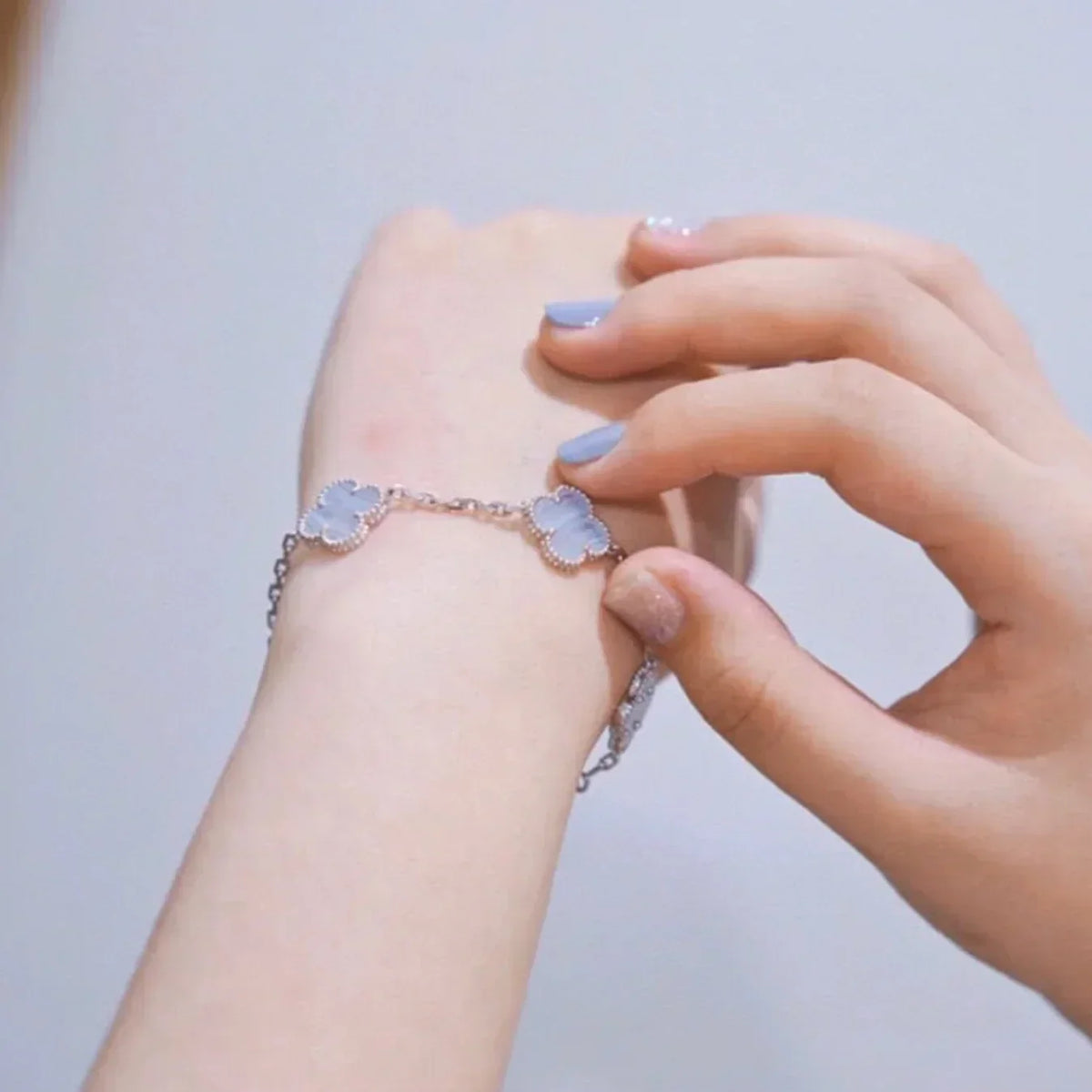 [Elara jewelsry ] CLOVER 5 MOTIF PURPLE CHALCEDONY BRACELET COLLECTION