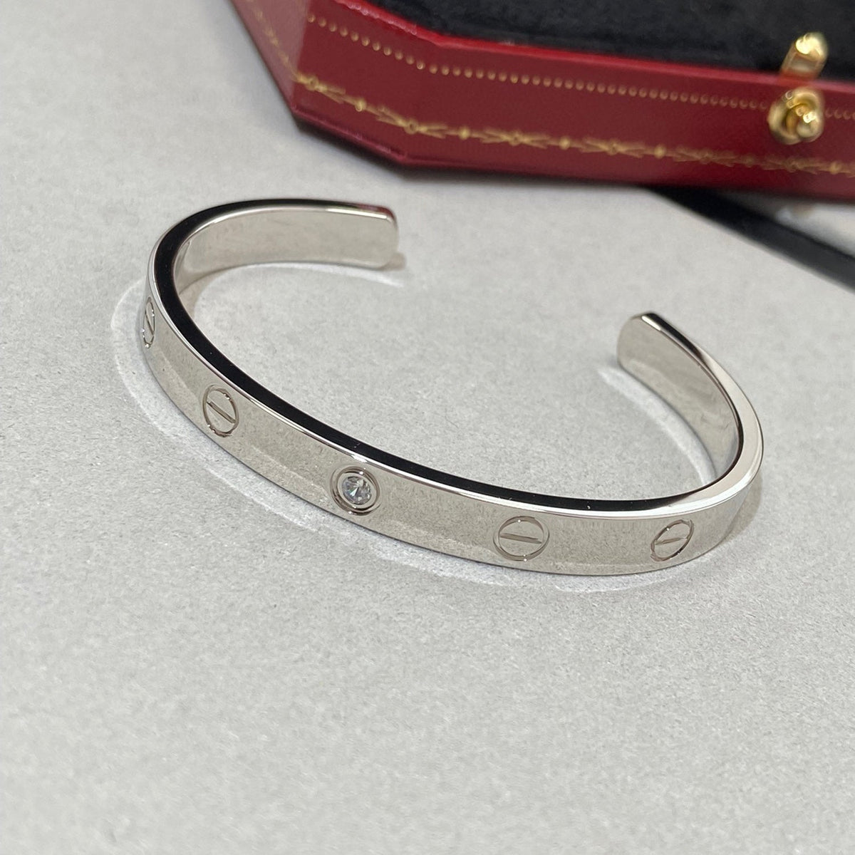 [Elara jewelsry ]LOVE BRACELET 6.1MM 1 DIAMOND OPEN CUFF