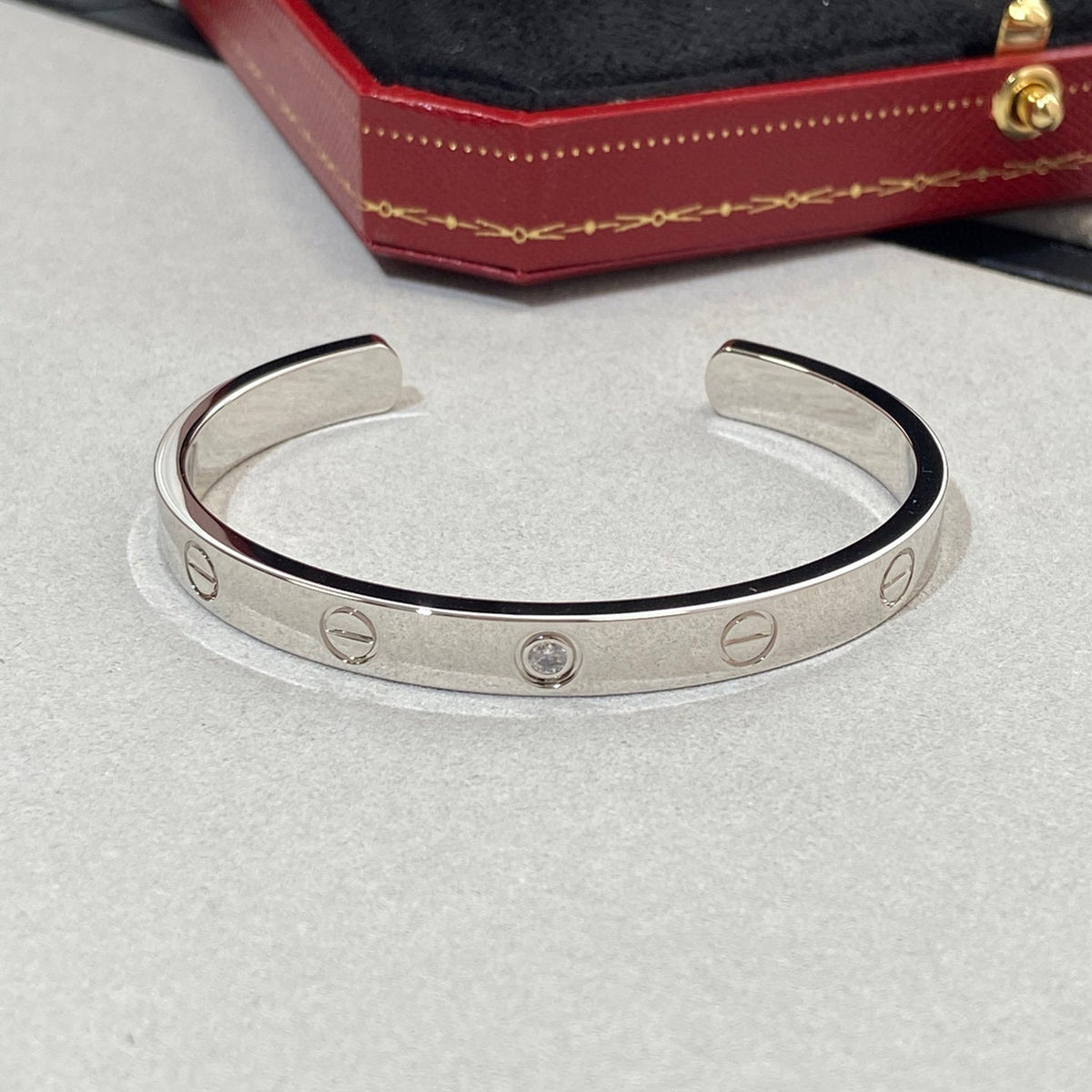 [Elara jewelsry ]LOVE BRACELET 6.1MM 1 DIAMOND OPEN CUFF