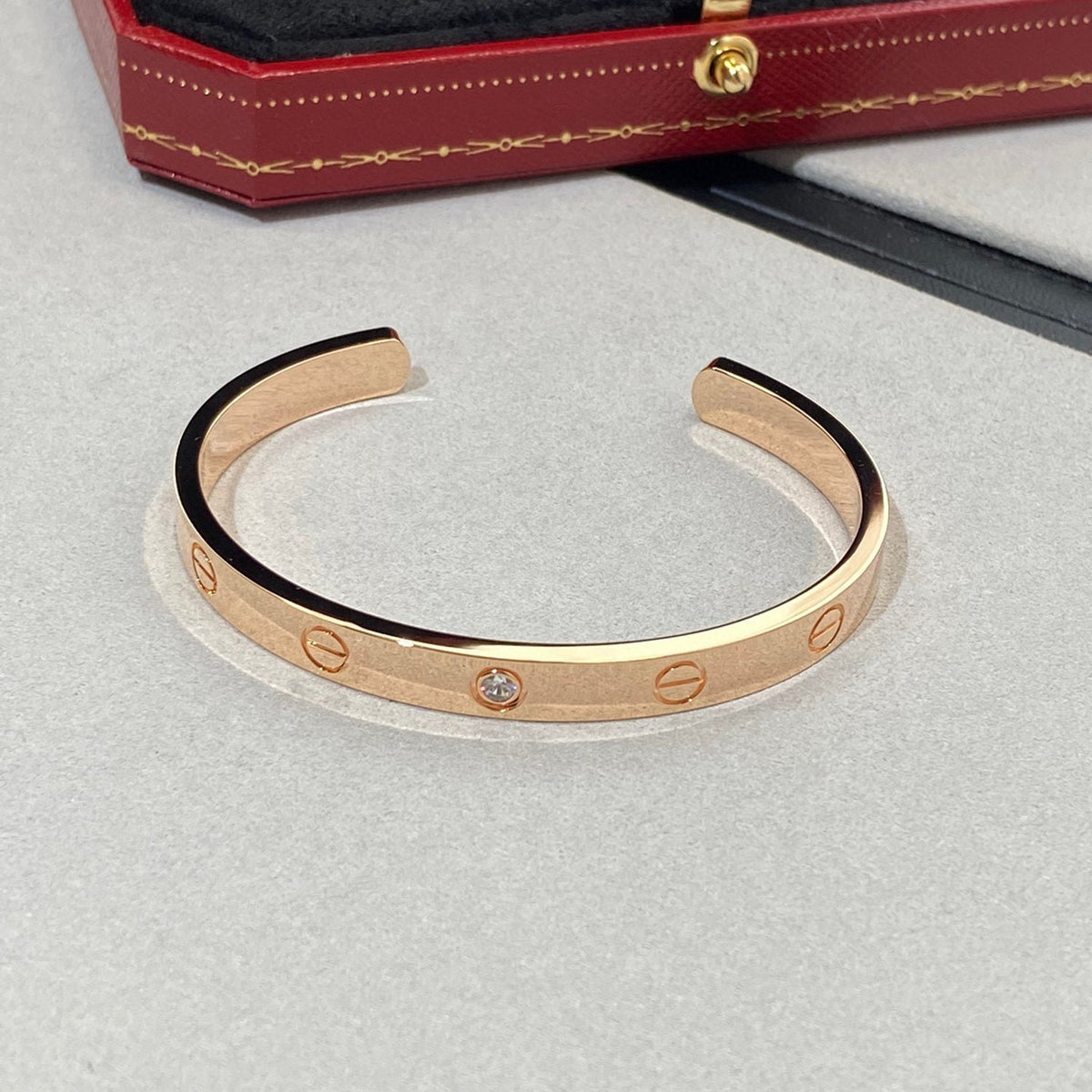 [Elara jewelsry ]LOVE BRACELET 6.1MM 1 DIAMOND OPEN CUFF