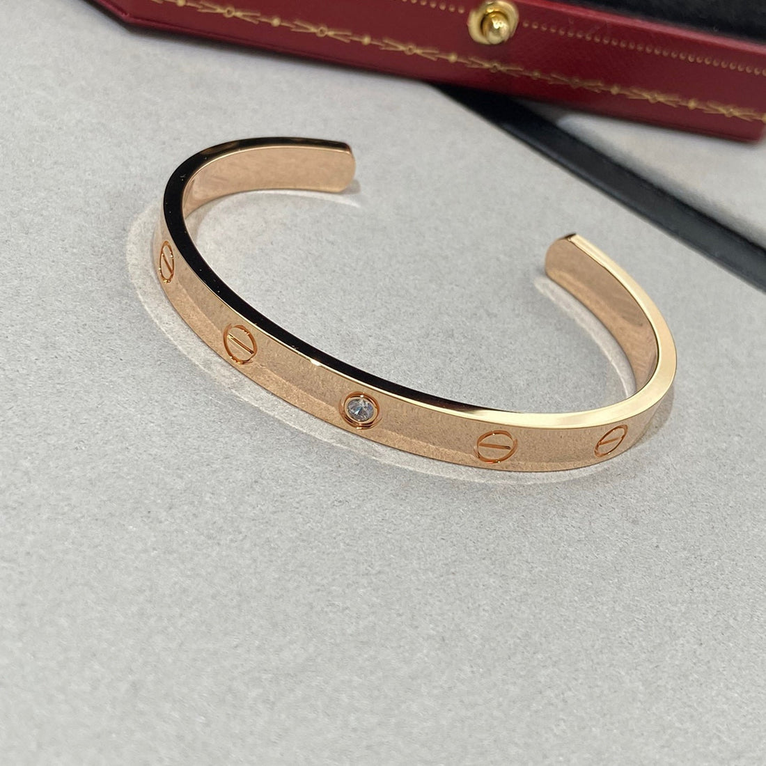 [Elara jewelsry ]LOVE BRACELET 6.1MM 1 DIAMOND OPEN CUFF
