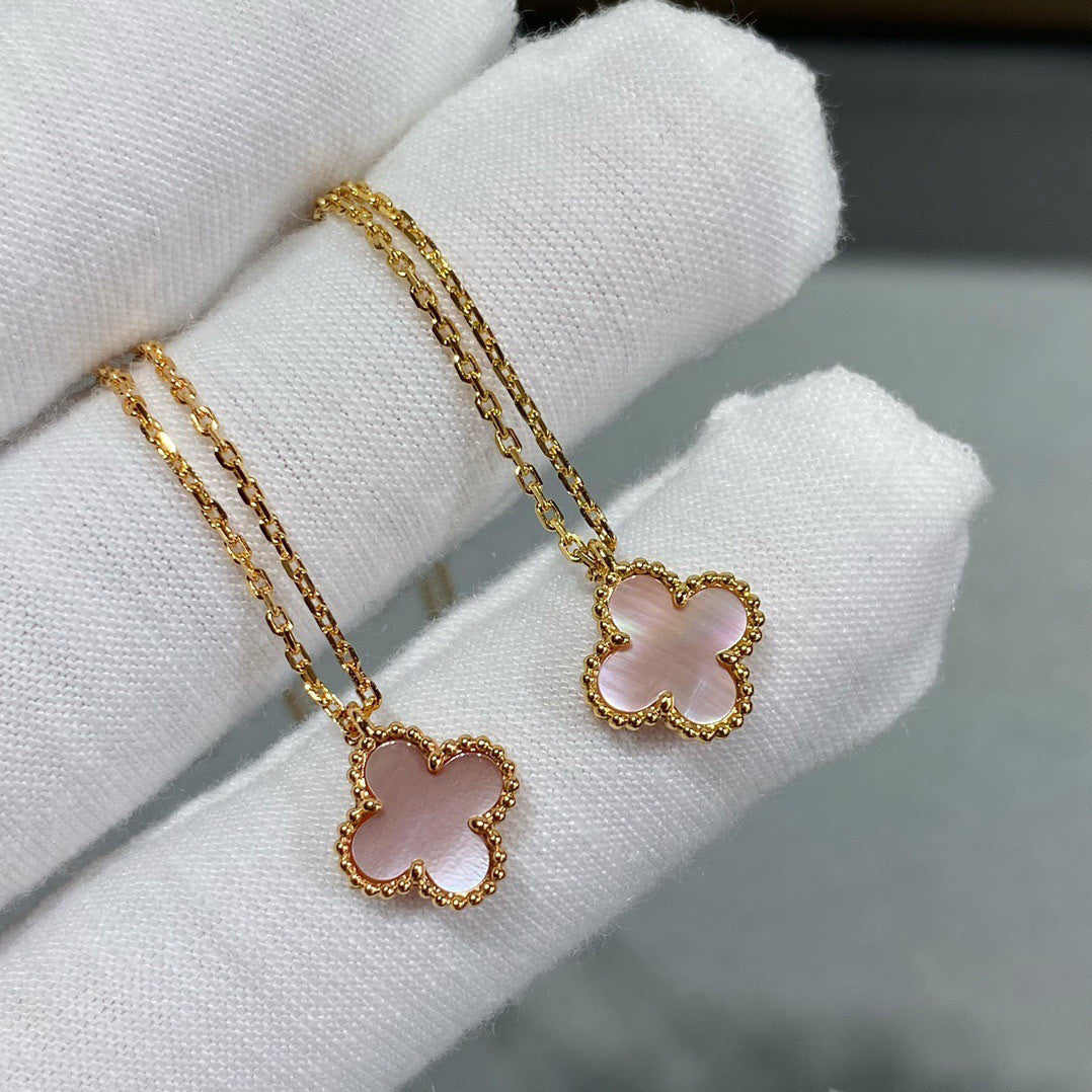 [Elara jewelsry ]CLOVER 9.5MM PINK MOTHER OF PEARL SINGLE FLOWER NECKLACE