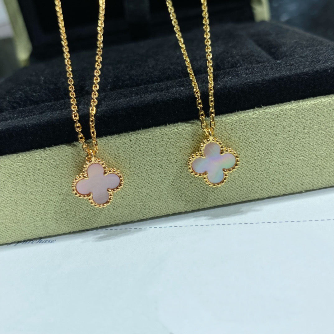 [Elara jewelsry ]CLOVER 9.5MM PINK MOTHER OF PEARL SINGLE FLOWER NECKLACE