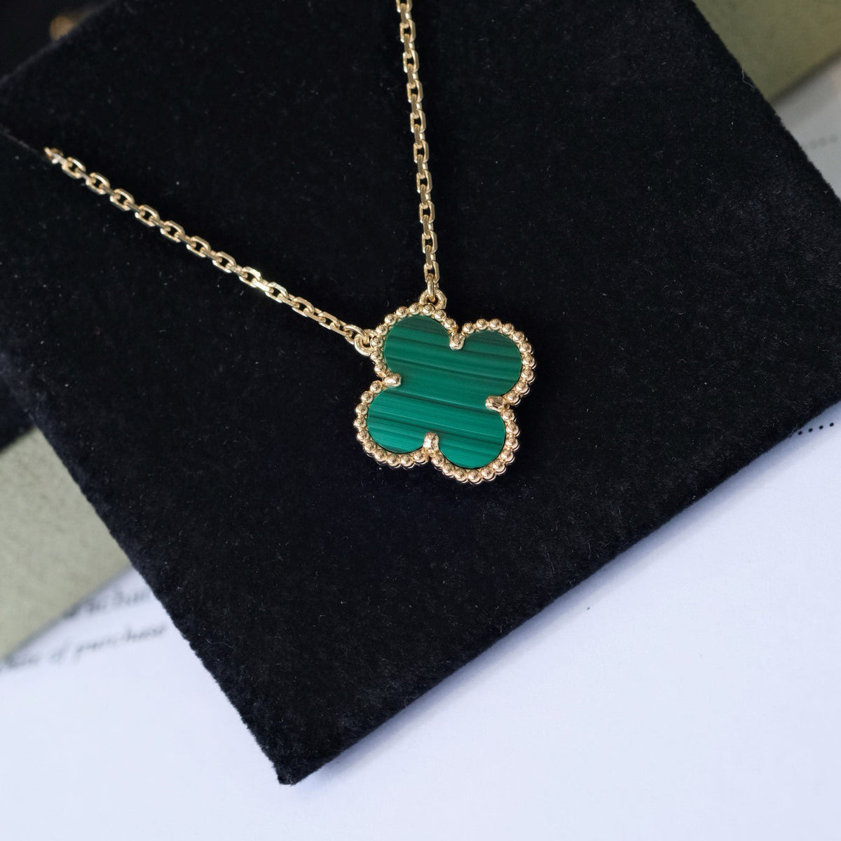 [Elara jewelsry ]CLOVER 15MM MALACHITE SINGLE FLOWER  NECKLACE
