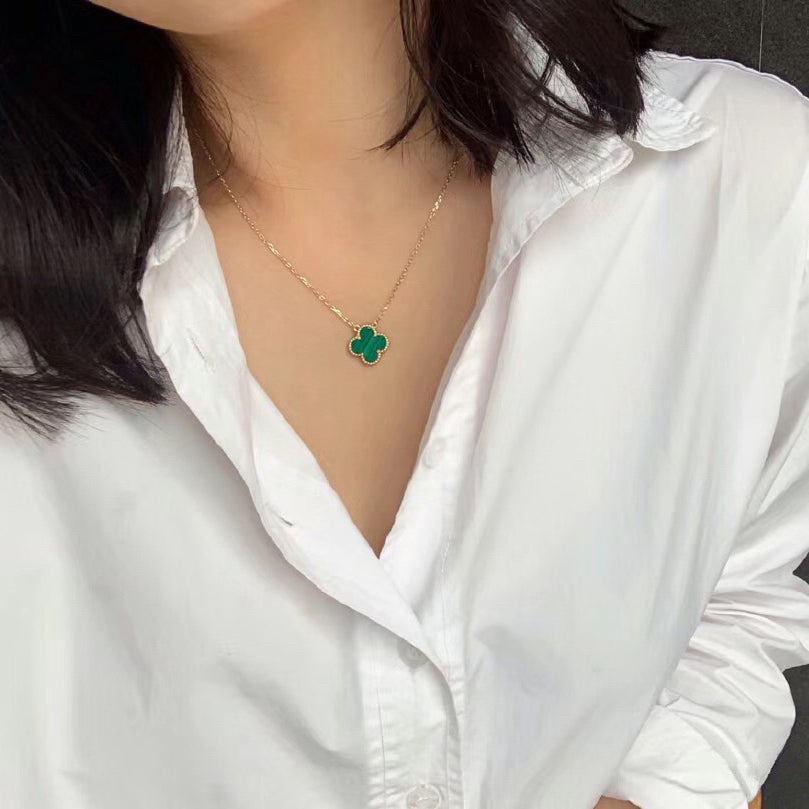 [Elara jewelsry ]CLOVER 15MM MALACHITE SINGLE FLOWER  NECKLACE