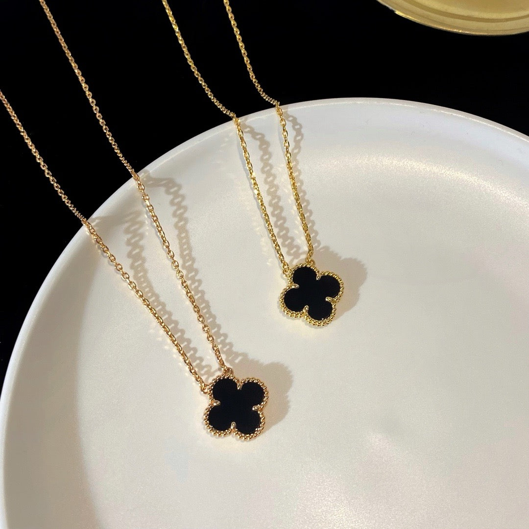 [Elara jewelsry ]CLOVER 15MM BLACK ONYX SINGLE FLOWER NECKLACE