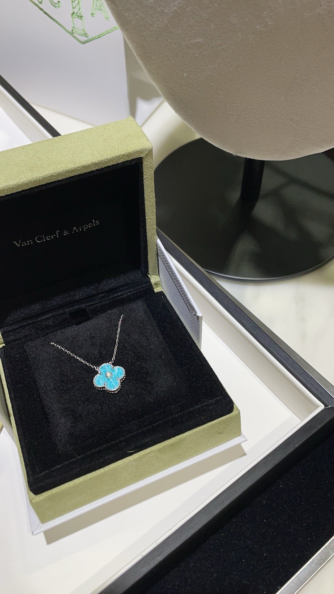 [Elara jewelsry ]CLOVER 15MM DIAMOND SVRES PORCELAIN  NECKLACE SILVER