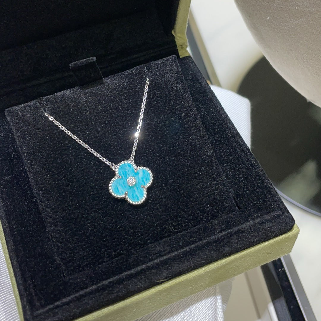 [Elara jewelsry ]CLOVER 15MM DIAMOND SVRES PORCELAIN  NECKLACE SILVER