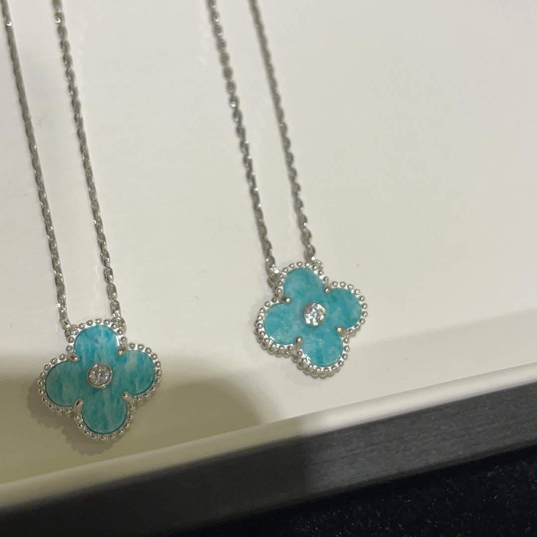 [Elara jewelsry ]CLOVER 15MM DIAMOND SVRES PORCELAIN  NECKLACE SILVER