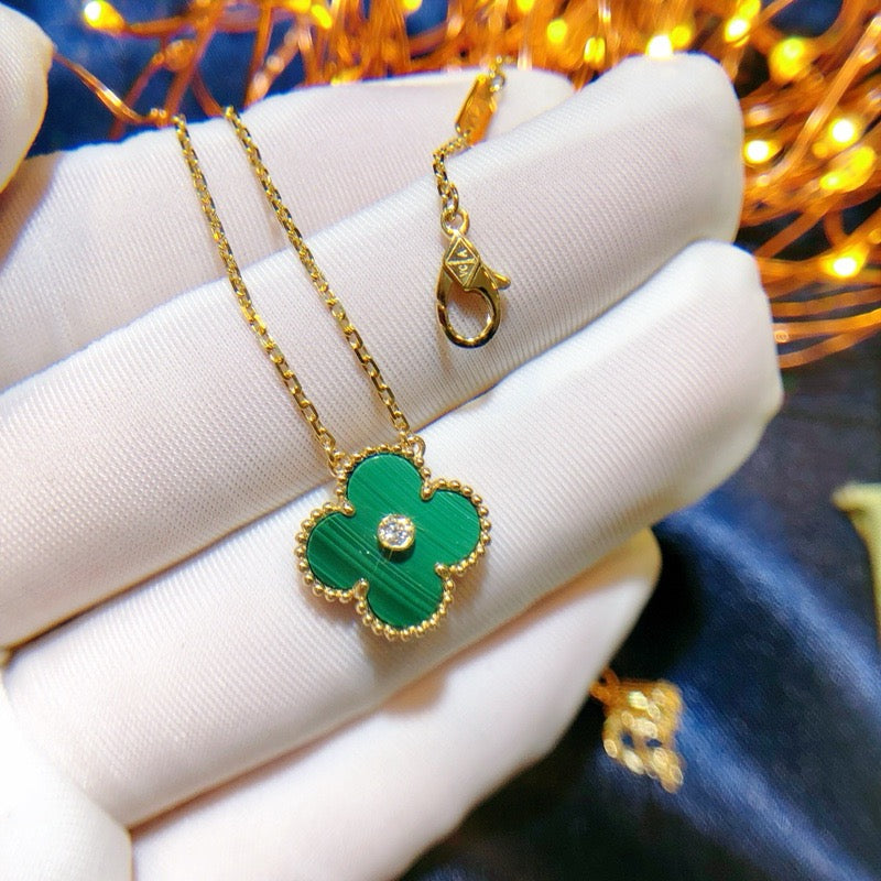 [Elara jewelsry ]CLOVER 15MM DIAMOND TURQUOISE NECKLACE