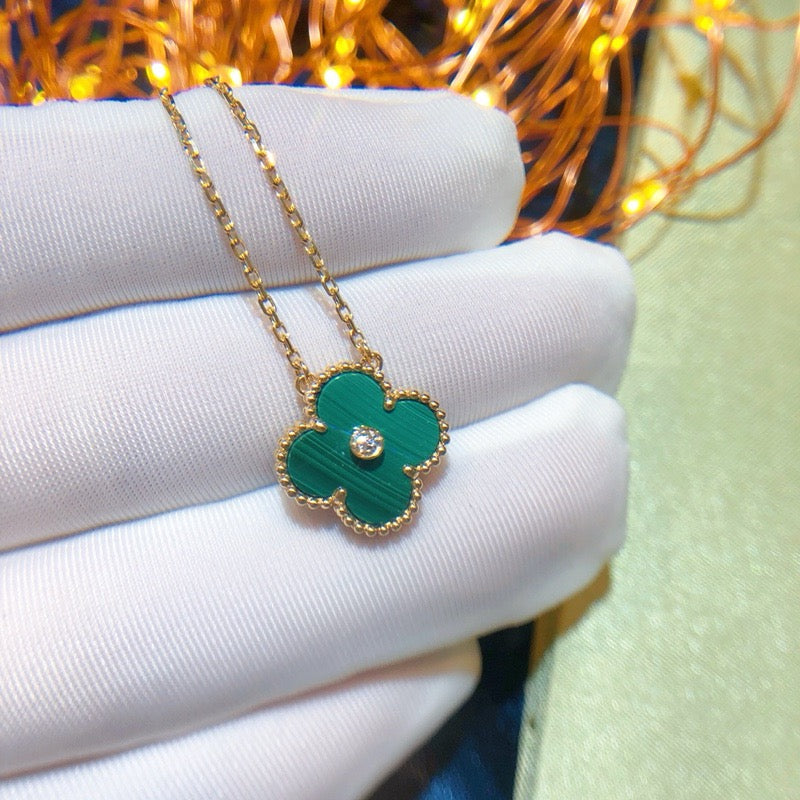 [Elara jewelsry ]CLOVER 15MM DIAMOND TURQUOISE NECKLACE