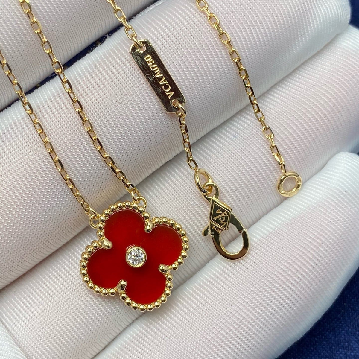 [Elara jewelsry ]CLOVER 15MM DIAMOND CARNELIAN NECKLACE