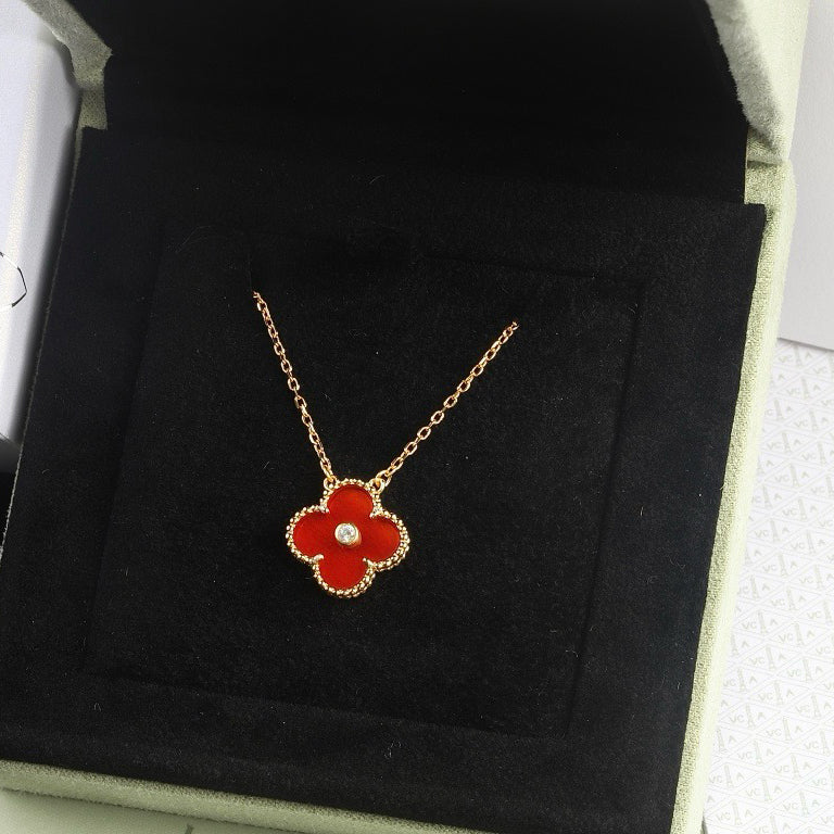 [Elara jewelsry ]CLOVER 15MM DIAMOND CARNELIAN NECKLACE