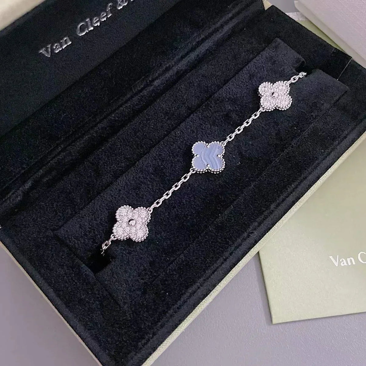 [Elara jewelsry ] CLOVER 5 MOTIF PURPLE CHALCEDONY BRACELET COLLECTION
