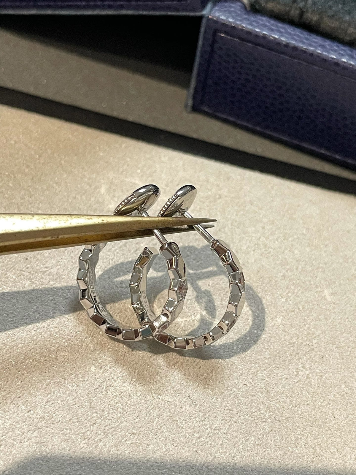 [Elara jewelsry ]Hollow Design Four-Leaf Clover Flower Shape Earrings