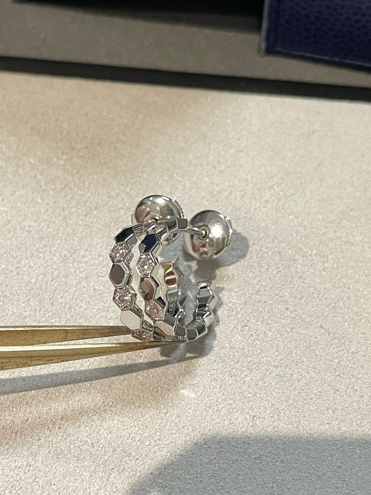 [Elara jewelsry ]Hollow Design Four-Leaf Clover Flower Shape Earrings