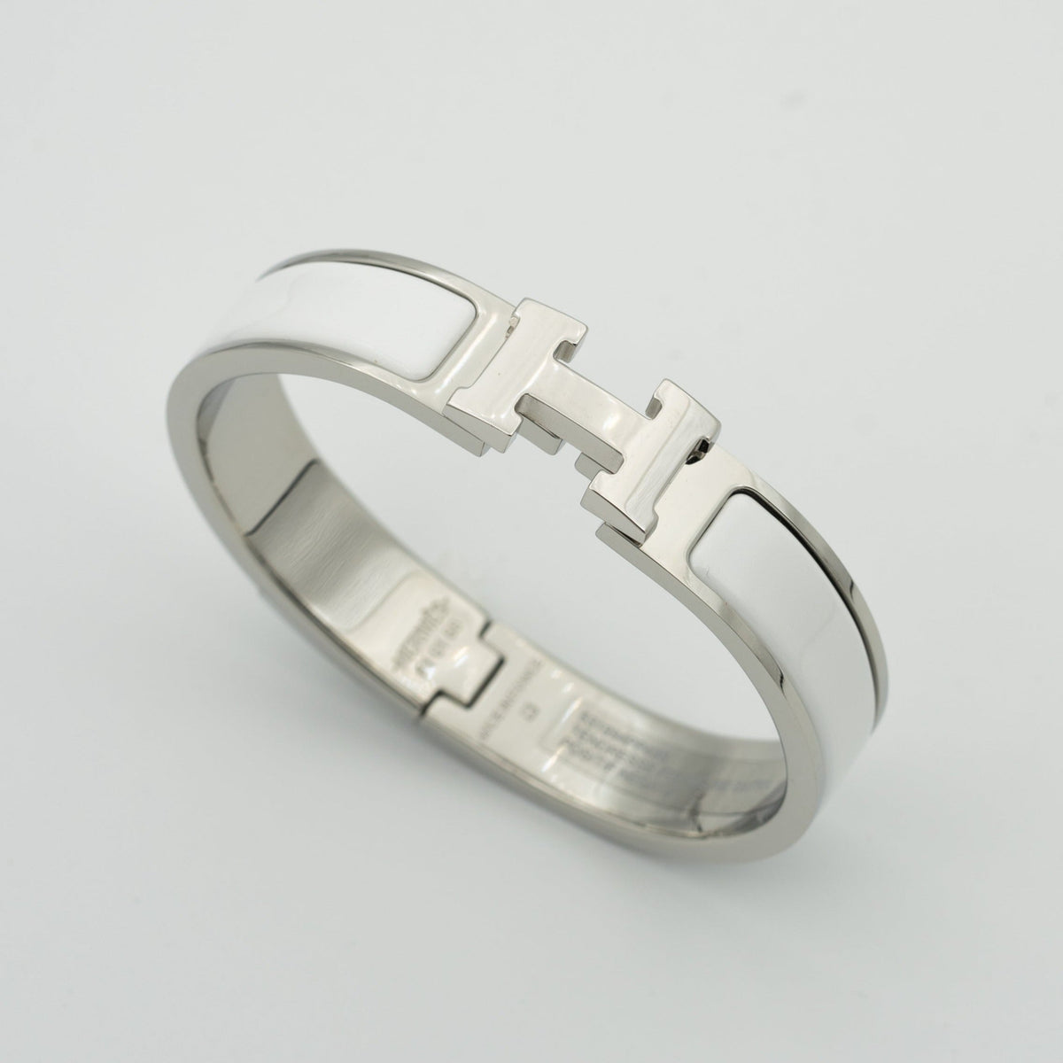 [Elara jewelsry ]H WHITE BRACELET