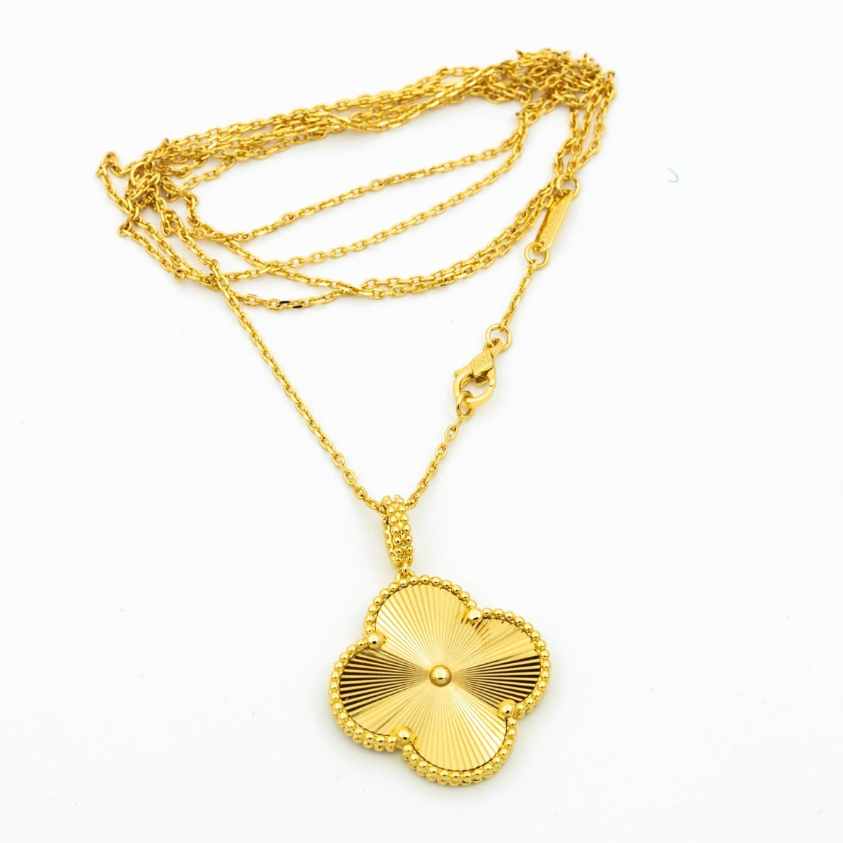 [Elara jewelsry ]CLOVER 25MM PEDANT NECKLACE GOLD