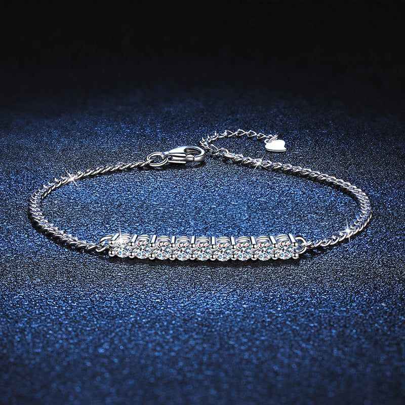 [Elara]SMILING CURVE MOISSANITE BRACELET